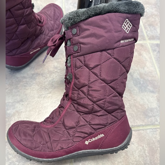 Columbia Women's Quilted Winter Boots - Picture 5 of 9